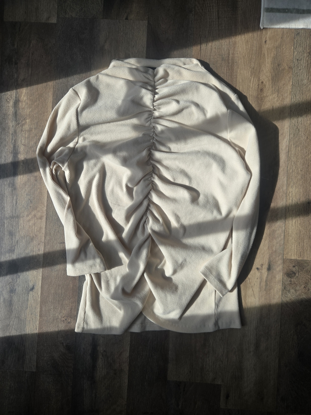 Women’s Ruched Long Sleeve Top - Cream